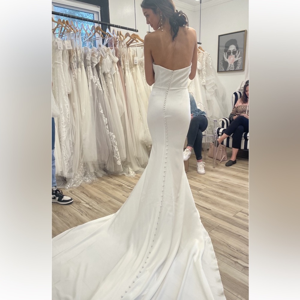 L’amour Calla Blanche Wedding Dress